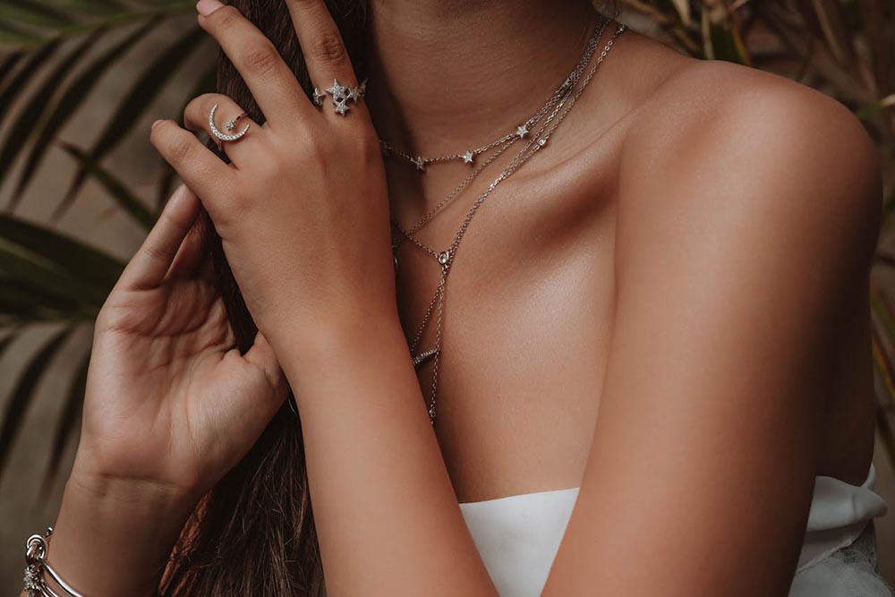 How Silver and Gold Accessories Are Reinventing the Runway in 2025
