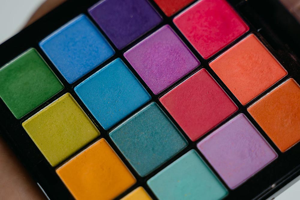 More Than a Box: The Rise of Unboxing in Beauty Marketing