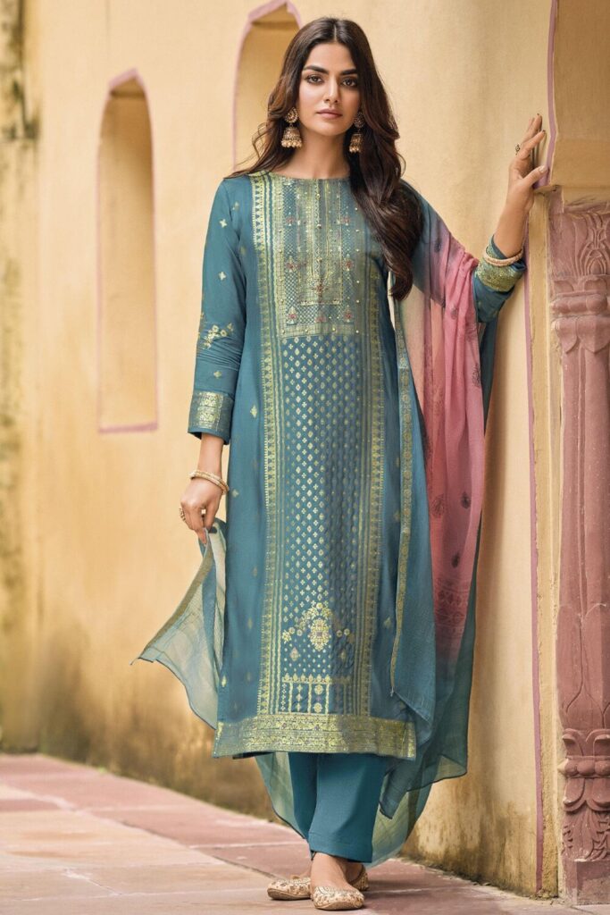 Ultimate Guide to Fabulous Wedding Outfits for Women