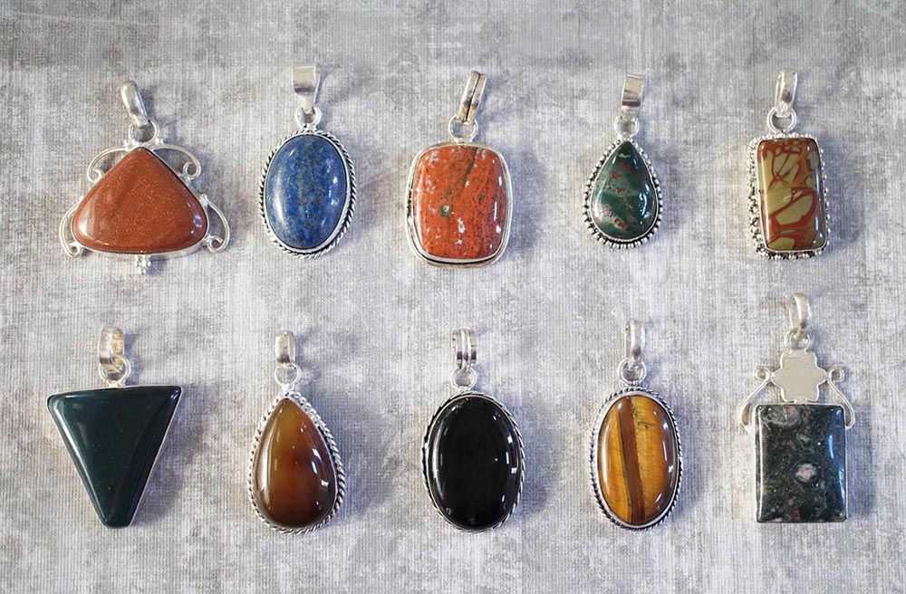 Understanding the Value of Agate Gemstones: Cost and Investment Potential